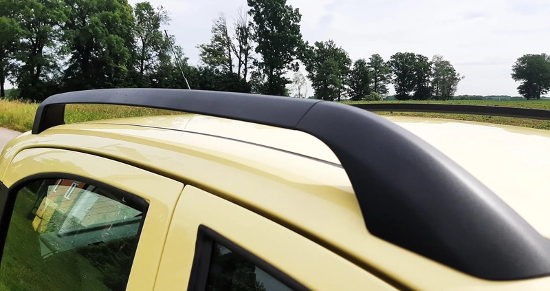 Fiat Panda cena 13300 przebieg: 123000, rok produkcji 2009 z Zwoleń małe 326